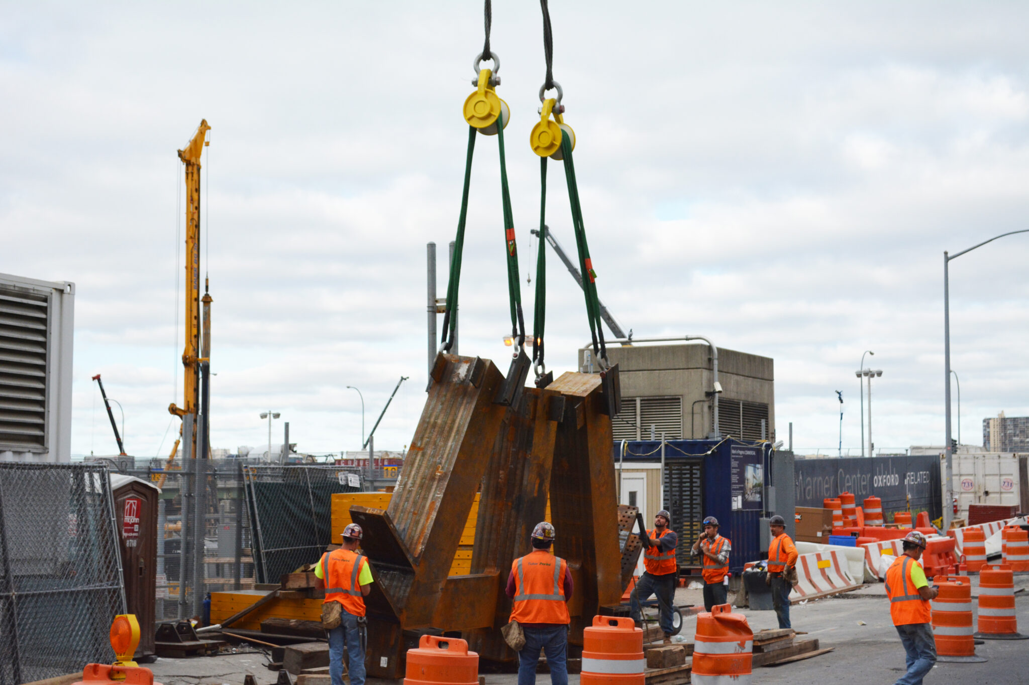 Equalizer block i i sling inc ensuring a level lift